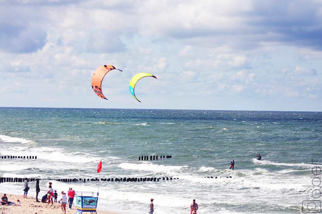 Kitesurferzy w Mielnie